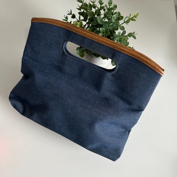 Levi's Strauss & Co - Jean Pouch - Picture 4 of 6